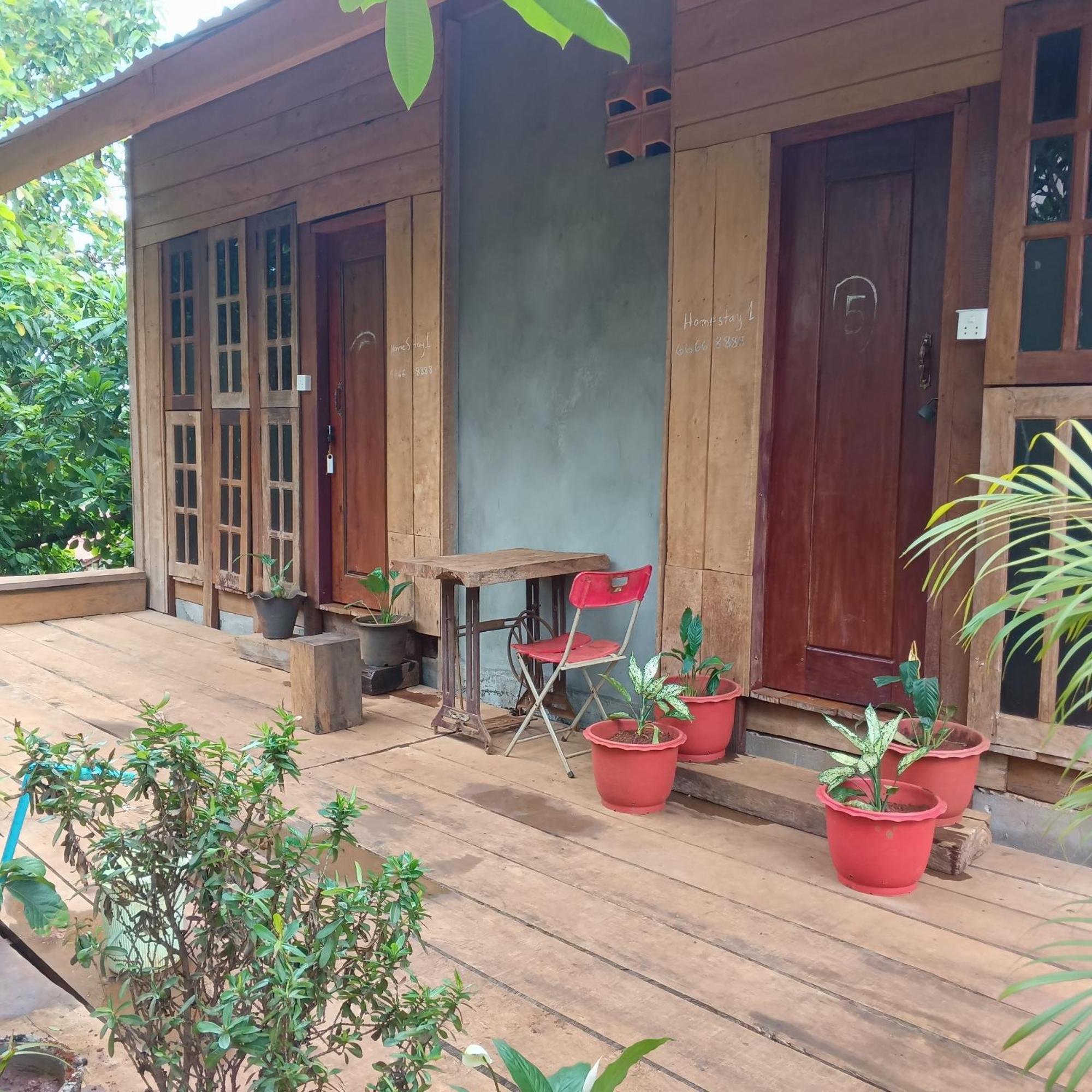 Ferienwohnung Familyhouse & Trekking Banlung Exterior foto
